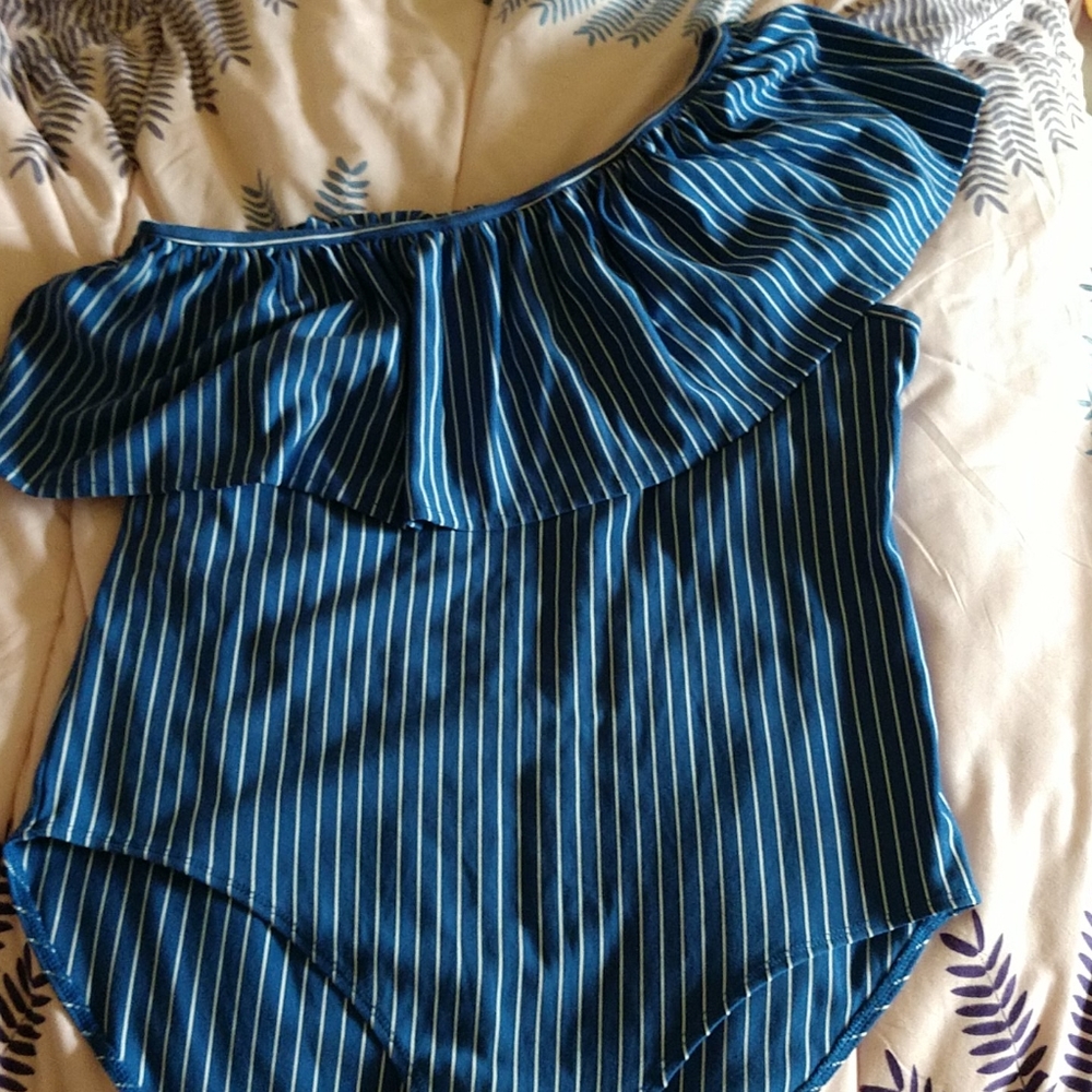 One shoulder body suit never worn